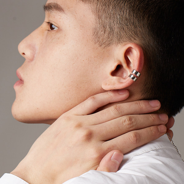 Vīriešu auskari - sudraba krāsā