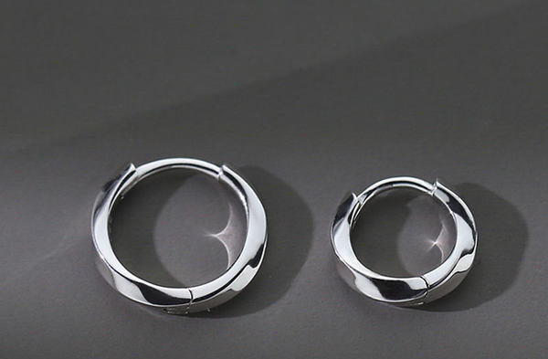 Vīriešu gredzeni sudraba krāsā