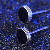 Alkalmi férfi fülbevaló kerek mintával