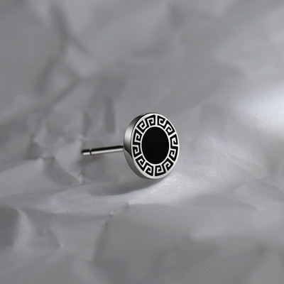 Alkalmi férfi fülbevaló kerek mintával