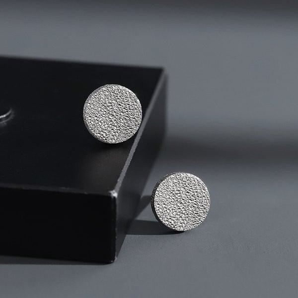 Νέο μοντέλο ανδρικά σκουλαρίκια σε ασημί χρώμα