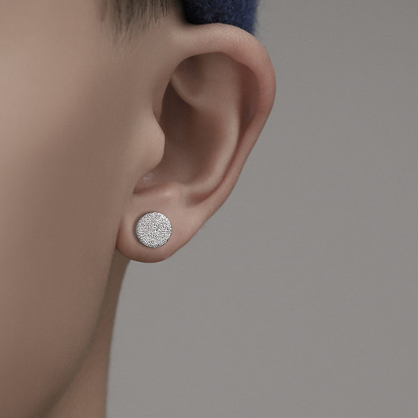 Νέο μοντέλο ανδρικά σκουλαρίκια σε ασημί χρώμα