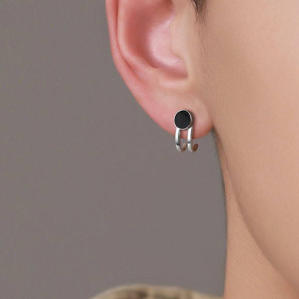 Ανδρικά σκουλαρίκια σε δύο χρώματα