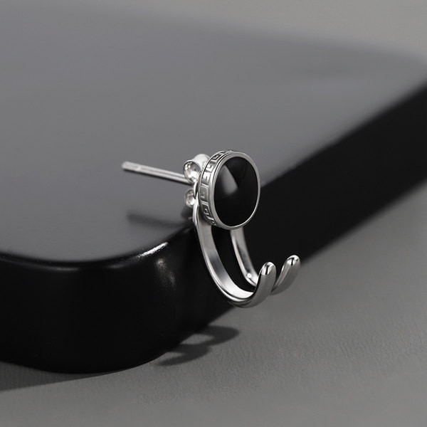 Ανδρικά σκουλαρίκια σε δύο χρώματα