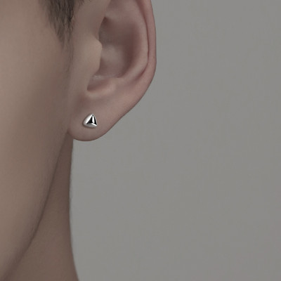 Μονόχρωμα ανδρικά σκουλαρίκια