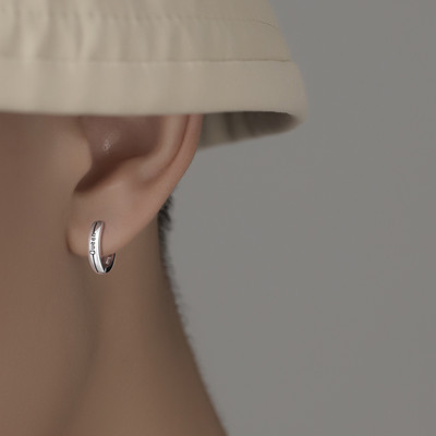 Ανδρικά κρίκοι σκουλαρίκια σε ασημί χρώμα