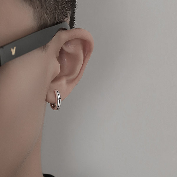 Ανδρικά κρίκοι σκουλαρίκια σε ασημί χρώμα