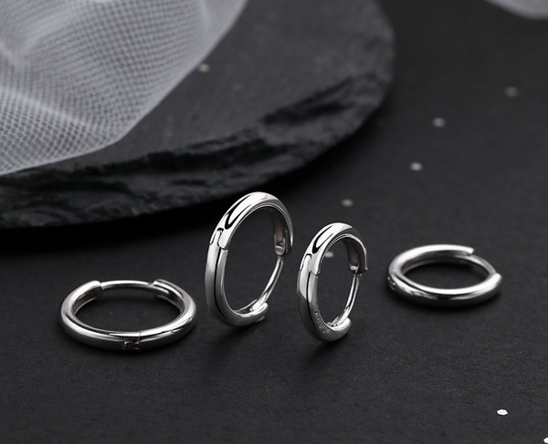 Vyriški retro stiliaus užsegami auskarai be auskarų