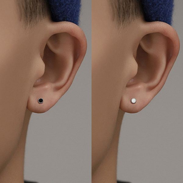 Egyszerű fülbevaló fekete-fehérben