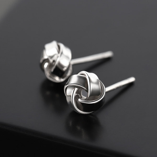 Ανδρικό μονό σκουλαρίκι σε ασημί χρώμα