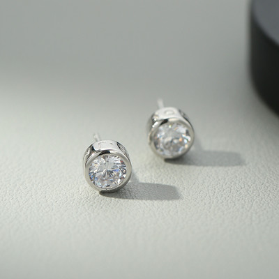 Vīriešu vienkārši akmens auskari