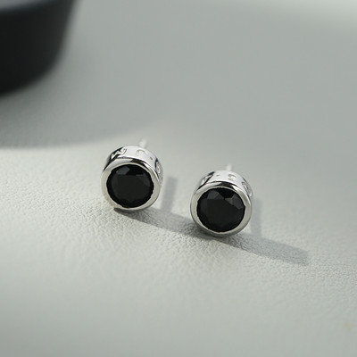 Vīriešu vienkārši akmens auskari