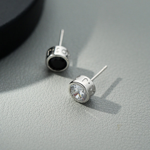 Vīriešu vienkārši akmens auskari