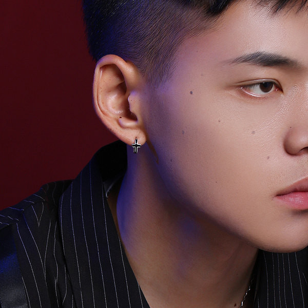 Kereszt alakú férfi fülbevaló