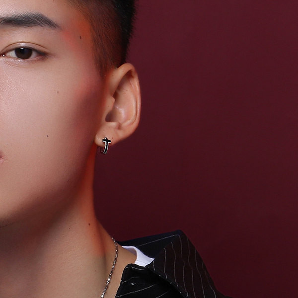 Kereszt alakú férfi fülbevaló