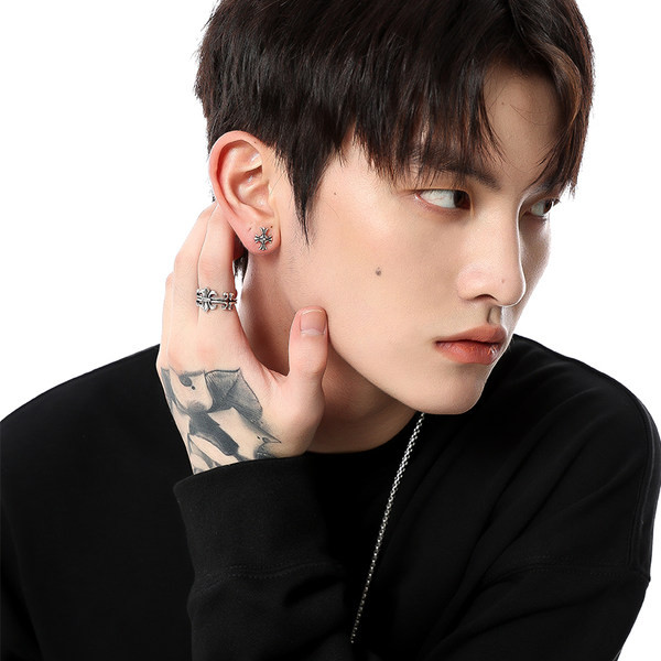 Ανδρικά σκουλαρίκια ρετρό μοντέλο