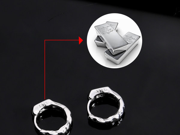 Novi model muških naušnica sa ukrasnim kamenčićima