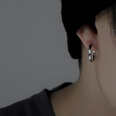 Ανδρικά κρίκοι σκουλαρίκια σε ασημί χρώμα