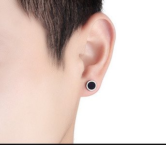 Μαγνητικό ανδρικό σκουλαρίκι σε διαφορετικό σχήμα