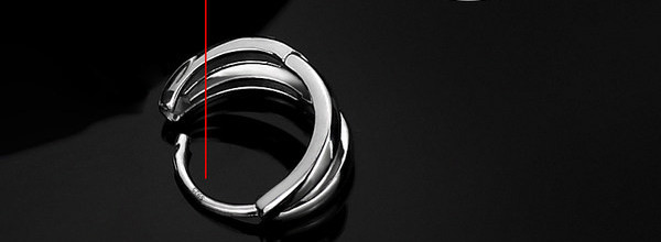 Vyriški auskarai kelių modelių žiedai