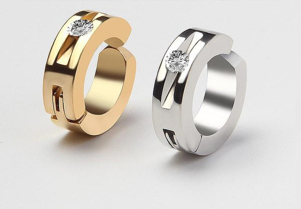 Vīriešu auskari ar titāna tērauda akmeņiem