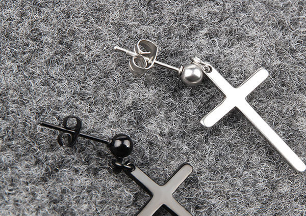 Modern, keresztben függő fülbevaló