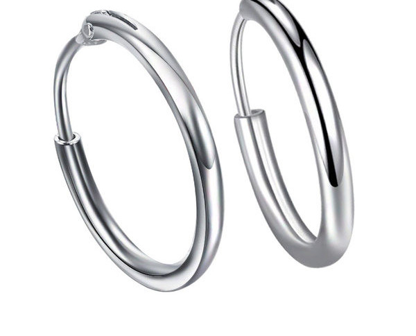 Tiszta modell férfi fülbevaló gyűrűk