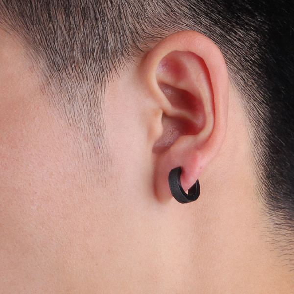 Vīriešu auskari sudraba un melnā krāsā