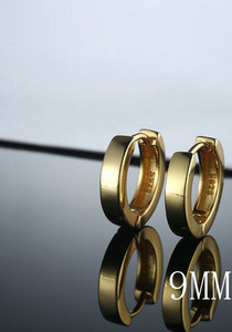 Vīriešu auskaru gredzeni zelta krāsā