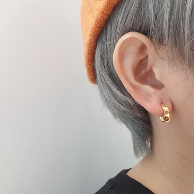 Vīriešu auskaru gredzeni zelta krāsā