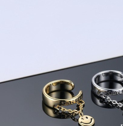 Ανδρικά σκουλαρίκια με μενταγιόν χαμόγελο