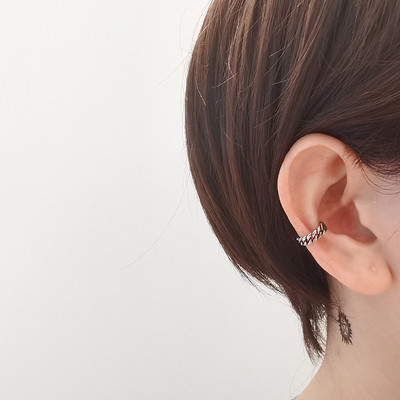 Meeste kõrvarõngad sõrmused mitme mudeli hõbedast värvi