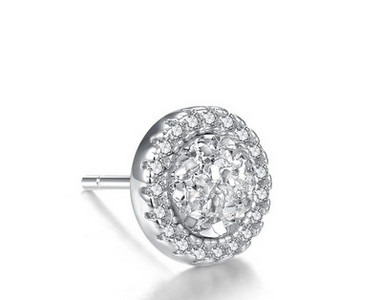 Vīriešu auskari ar apaļu formu un dekoratīviem akmeņiem