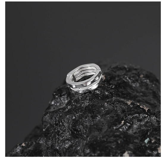 Ανδρικά δαχτυλίδια σε ασημί και μαύρο χρώμα