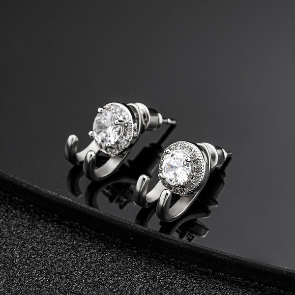 Vīriešu moderni auskari ar dekoratīviem akmeņiem