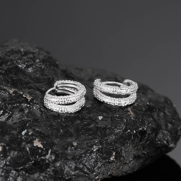 Ikdienas vīriešu auskari ar stīpām