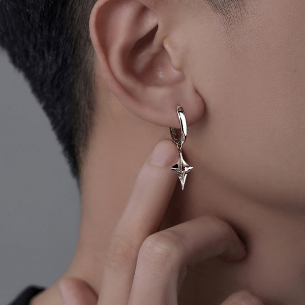 Ανδρικά σκουλαρίκια με μενταγιόν με αστέρι