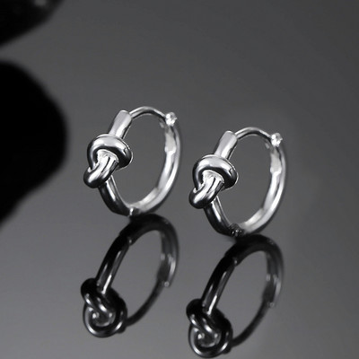 Alkalmi karikás fülbevaló - ezüst és fekete színben
