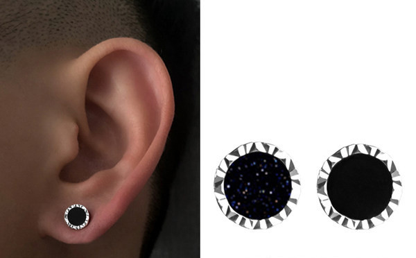 Vīriešu sudraba auskars ar melnu akmeni