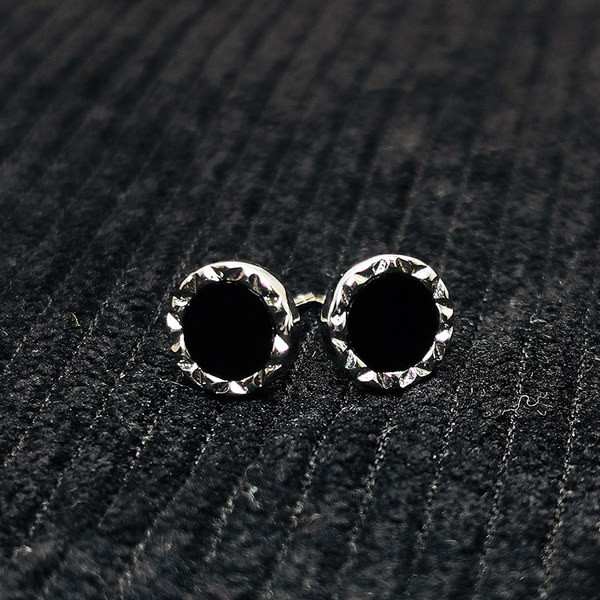 Vīriešu sudraba auskars ar melnu akmeni