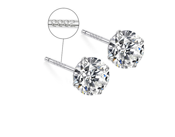 Par muških naušnica sa ukrasnim kamenčićem