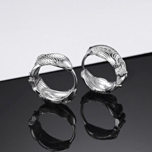 Retro model muških 3D naušnica