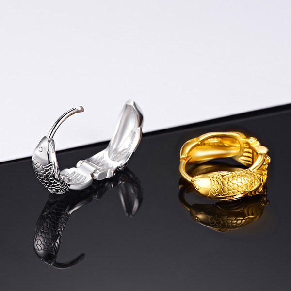 Retro model muških 3D naušnica