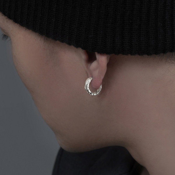 Retro model muških 3D naušnica