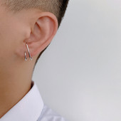 Vīriešu auskari ar modernu ģeometrisku dizainu