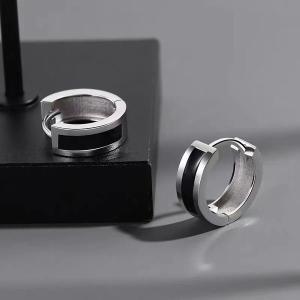 Ανδρικά δαχτυλίδια σε ασημί χρώμα με διακοσμητικές πέτρες