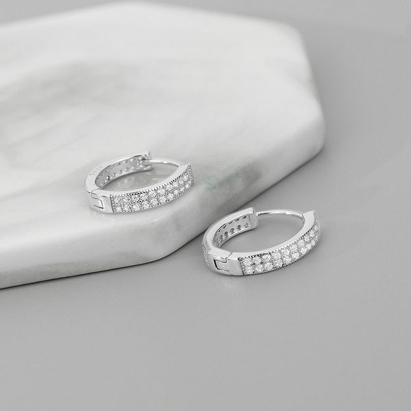 Vīriešu apaļi auskari divās krāsās