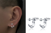 Ανδρικά σκουλαρίκια σε βίδα σε ασημί χρώμα