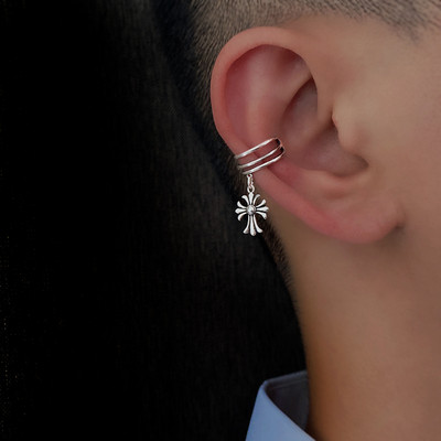 Ασημένιο ανδρικό σκουλαρίκι με μενταγιόν