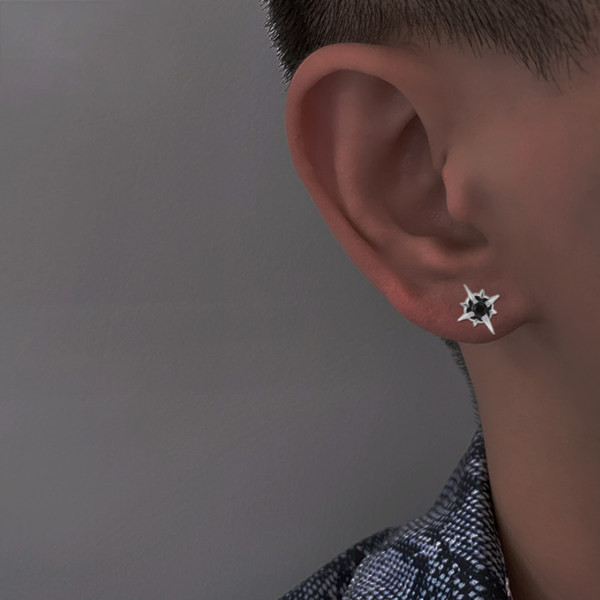 Vīriešu zvaigžņu auskari ar dekoratīviem akmeņiem